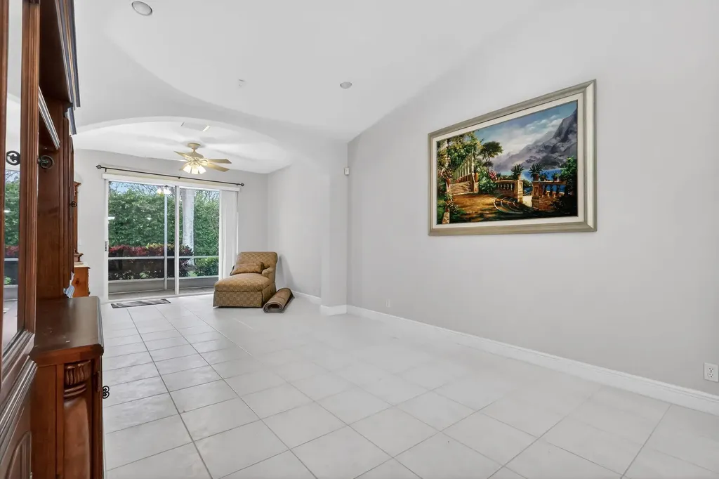 10564 Royal Caribbean Circle Boynton Beach FL 33437