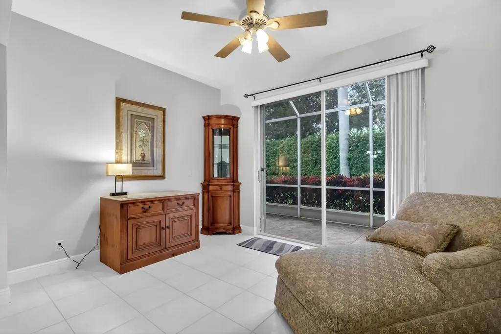 10564 Royal Caribbean Circle Boynton Beach FL 33437