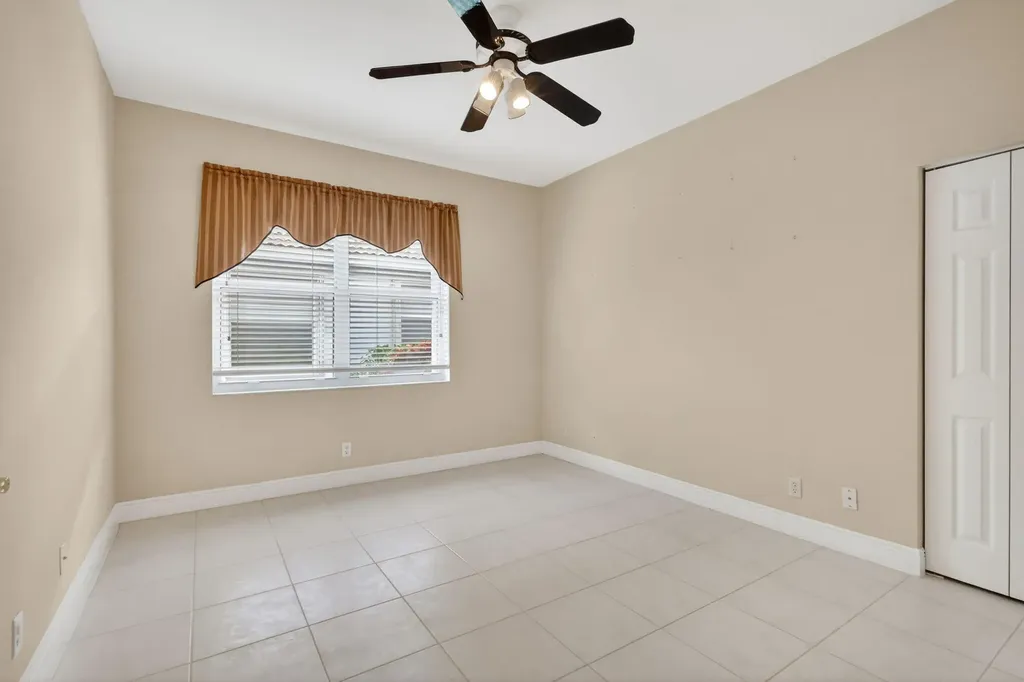 10564 Royal Caribbean Circle Boynton Beach FL 33437