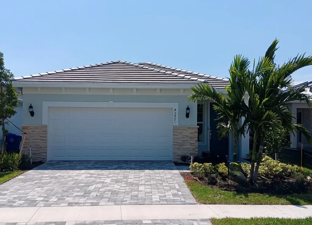 4397 Pinafore Street Vero Beach FL 32967