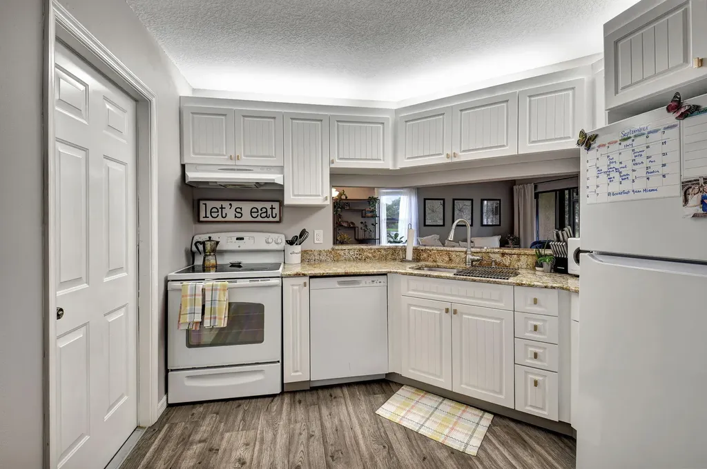 22 Via De Casas Sur Boynton Beach FL 33426