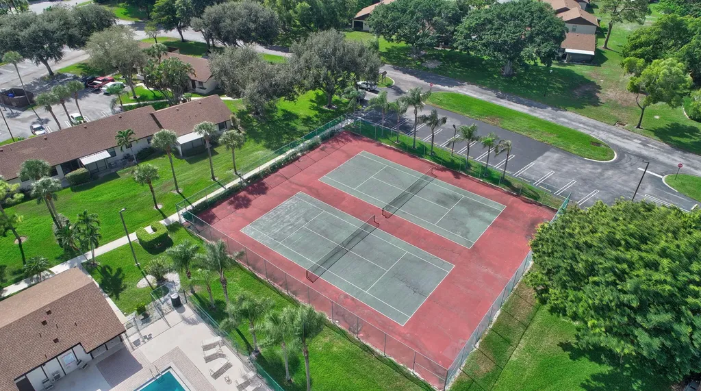22 Via De Casas Sur Boynton Beach FL 33426
