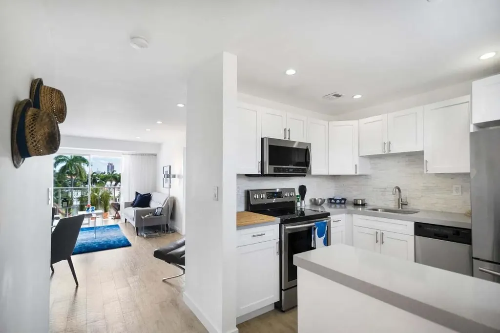 1605 Pennsylvania Avenue Miami Beach FL 33139
