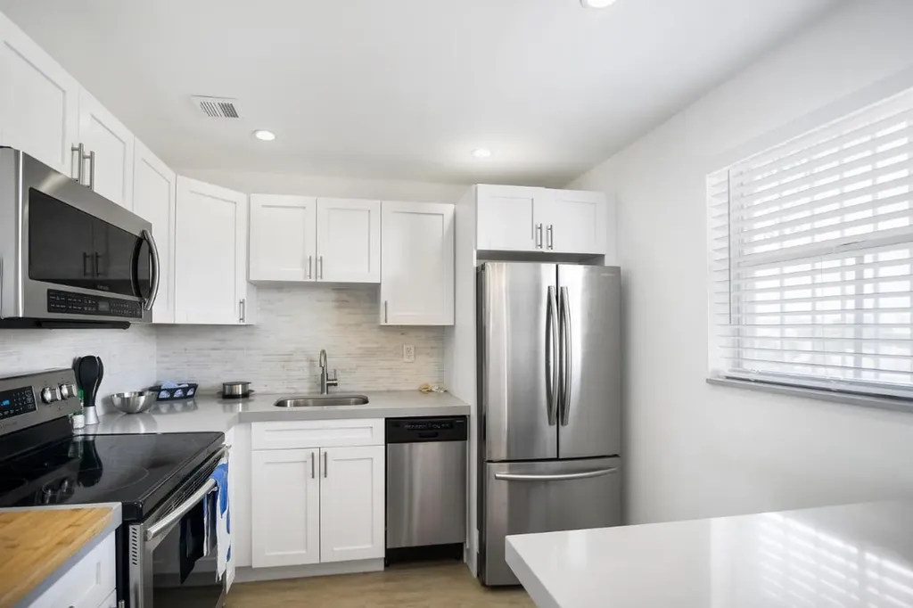 1605 Pennsylvania Avenue Miami Beach FL 33139