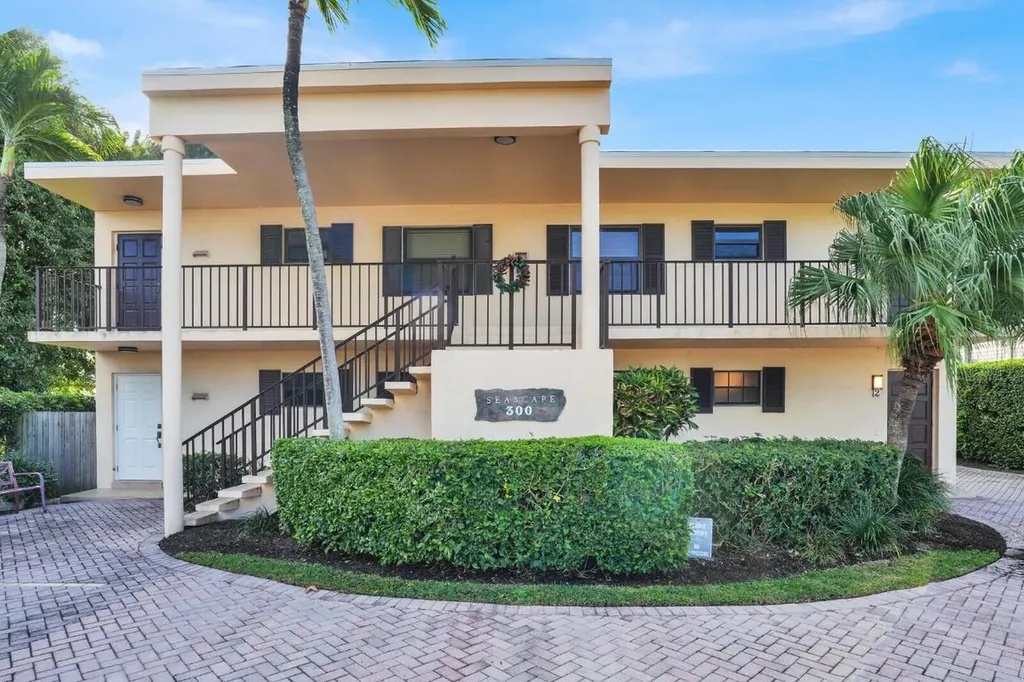 300 Inlet Way Palm Beach Shores FL 33404