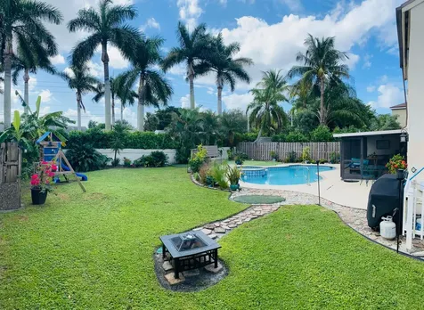 9928 Moss Pond Drive Boca Raton FL 33496