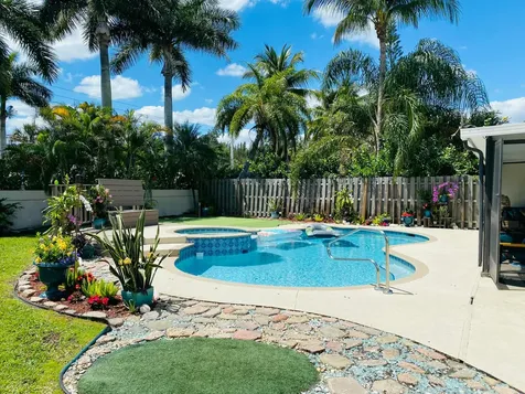 9928 Moss Pond Drive Boca Raton FL 33496