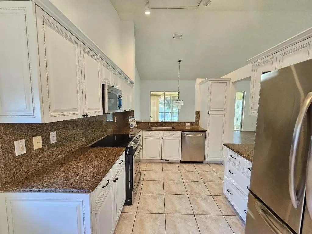 9637 Shadybrook Drive Boynton Beach FL 33437