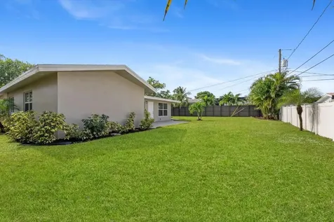 521 NE 32nd Street Boca Raton FL 33431
