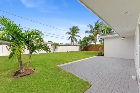 521 NE 32nd Street Boca Raton FL 33431