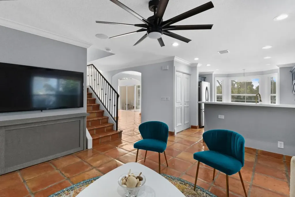 6220 Barton Creek Circle Lake Worth FL 33463