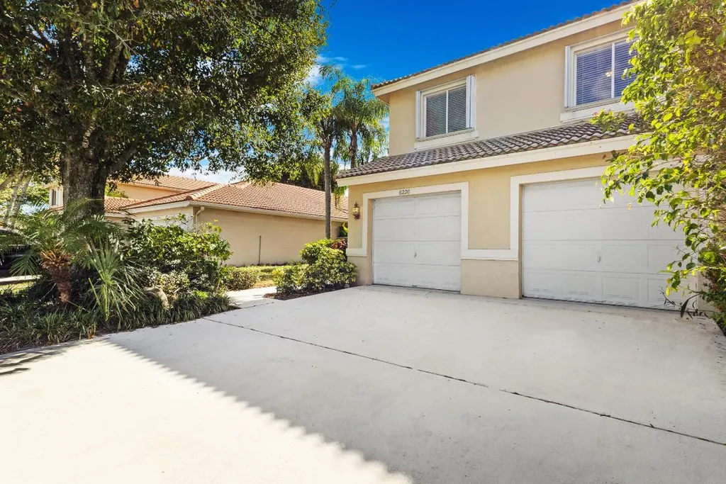 6220 Barton Creek Circle Lake Worth FL 33463