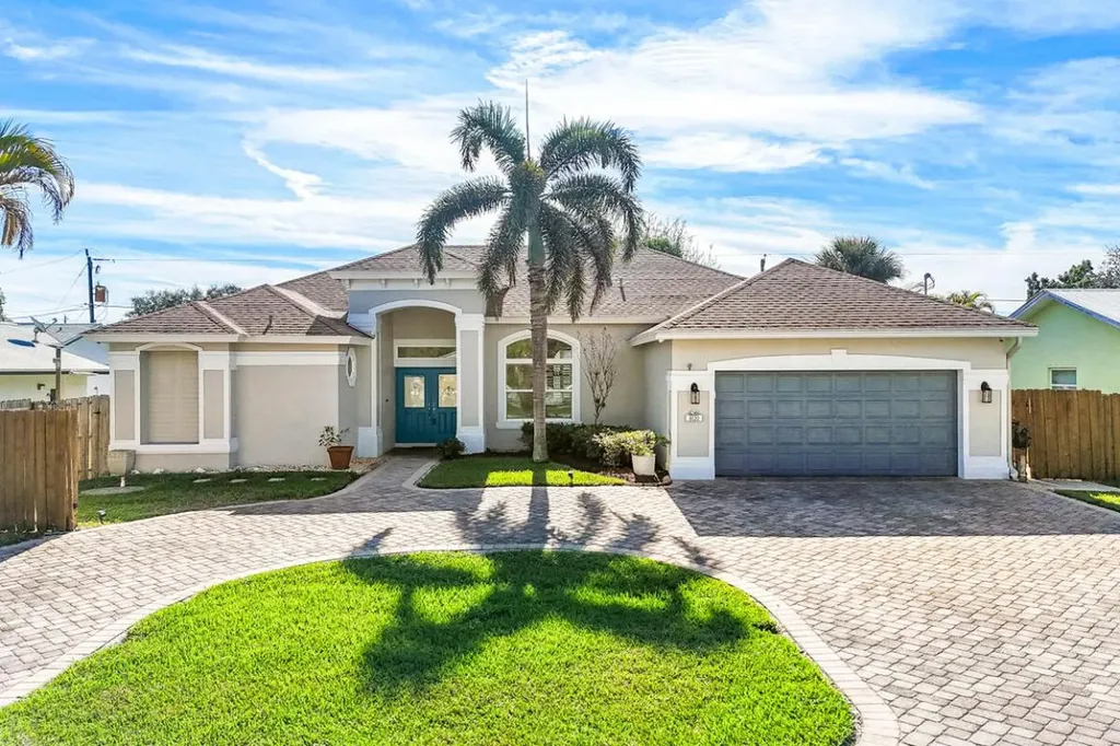 8120 SE Crossrip Street Hobe Sound FL 33455