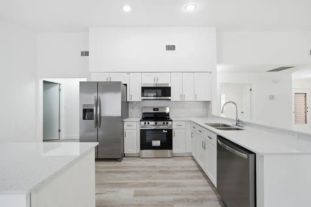 905 NW 22nd Avenue Delray Beach FL 33445