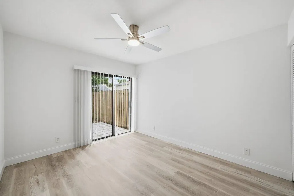 905 NW 22nd Avenue Delray Beach FL 33445