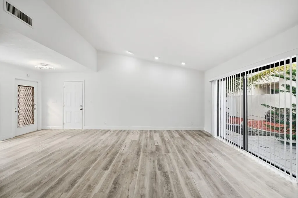 905 NW 22nd Avenue Delray Beach FL 33445