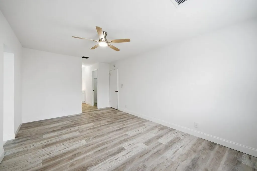 905 NW 22nd Avenue Delray Beach FL 33445