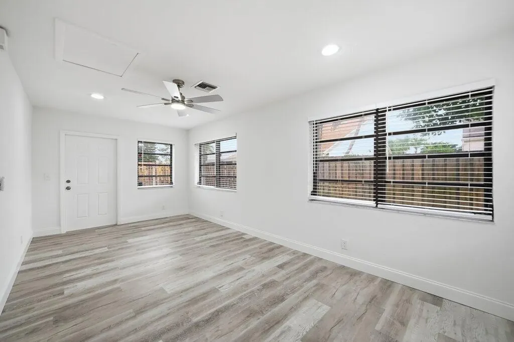 905 NW 22nd Avenue Delray Beach FL 33445