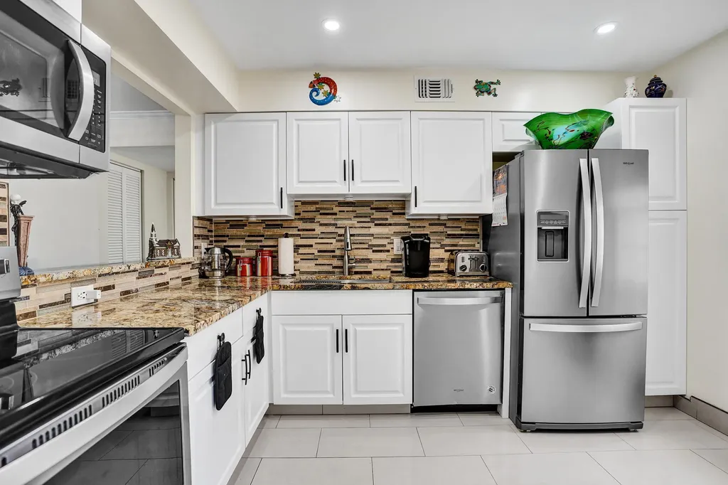 140 Lake Meryl Drive West Palm Beach FL 33411