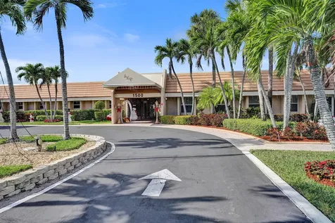 140 Lake Meryl Drive West Palm Beach FL 33411