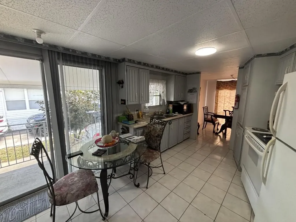 113 NW 50th St, Lot 219 Deerfield Beach FL 33064