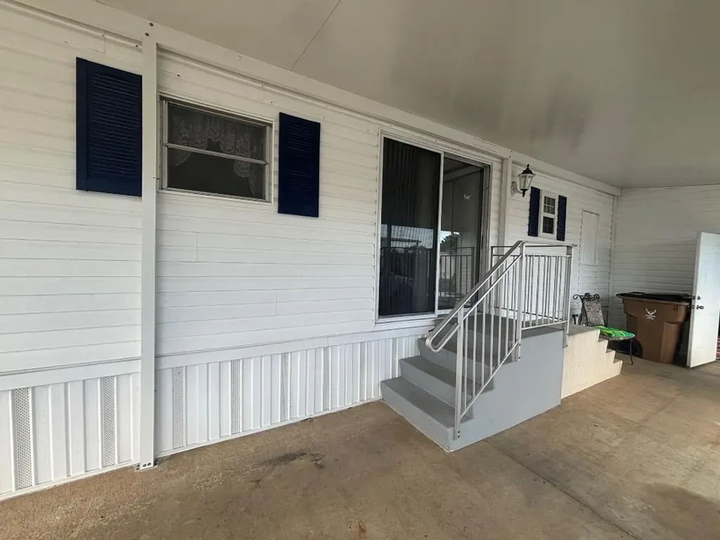 113 NW 50th St, Lot 219 Deerfield Beach FL 33064