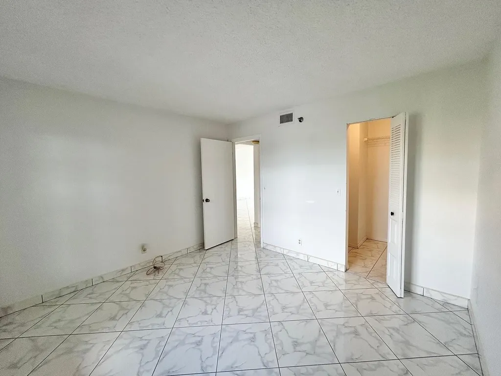 4700 Lucerne Lakes Boulevard W Lake Worth FL 33467
