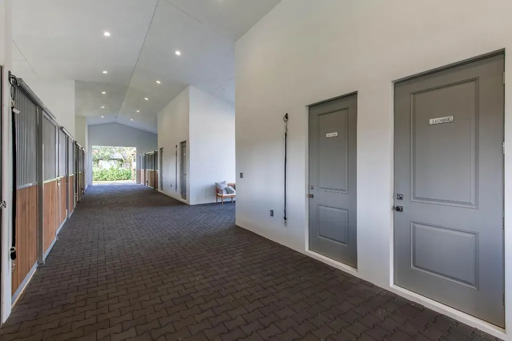 2889 Appaloosa Trail Wellington FL 33414