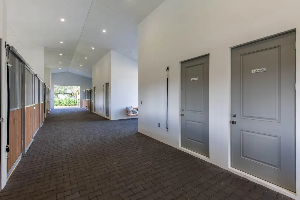 2889 Appaloosa Trail Wellington FL 33414