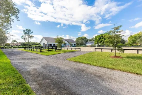 2889 Appaloosa Trail Wellington FL 33414