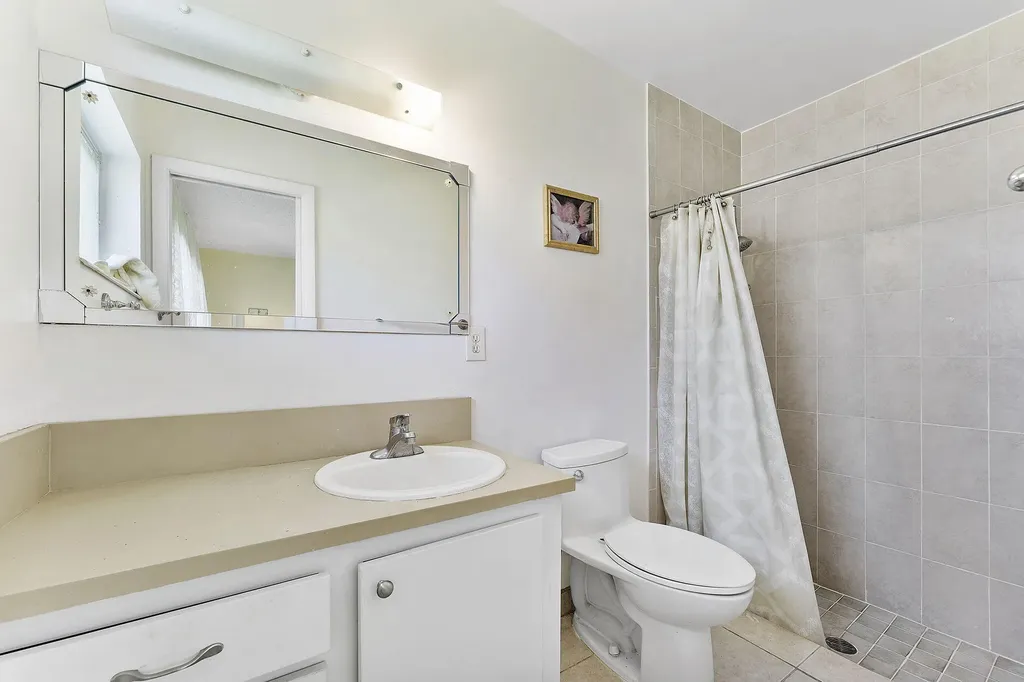 2523 Dudley Drive W West Palm Beach FL 33415