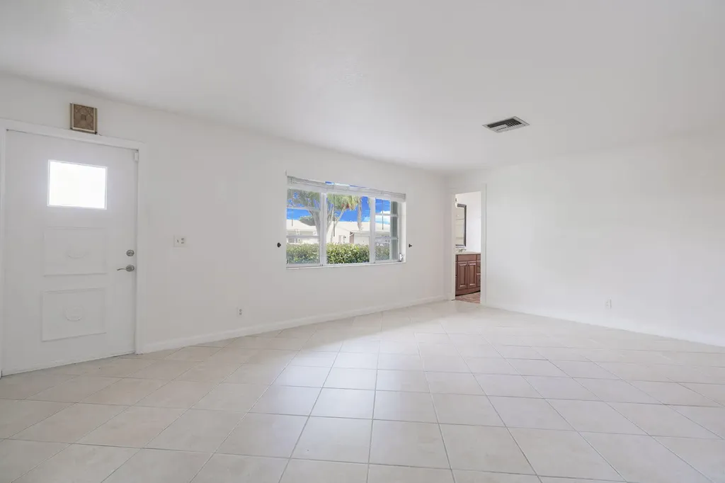 1141 NW 90th Way Plantation FL 33322