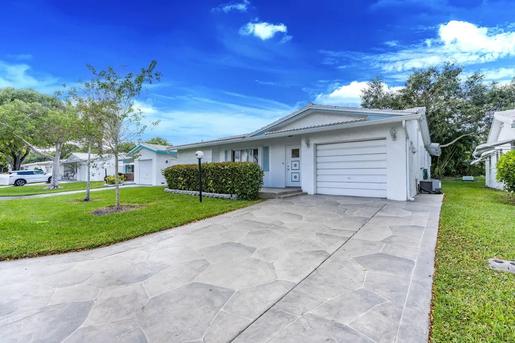 1141 NW 90th Way Plantation FL 33322