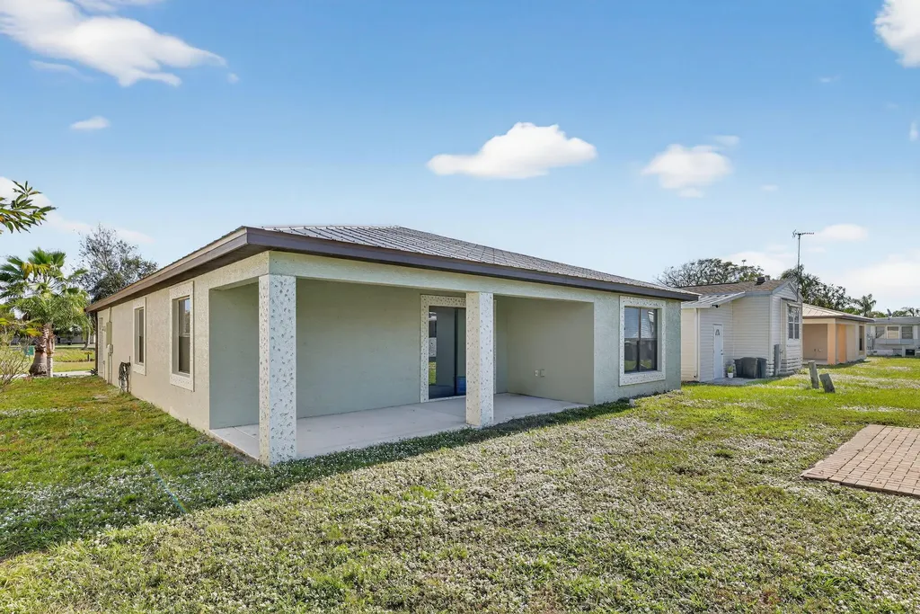 35 S Alhambra Lane Port St Lucie FL 34952