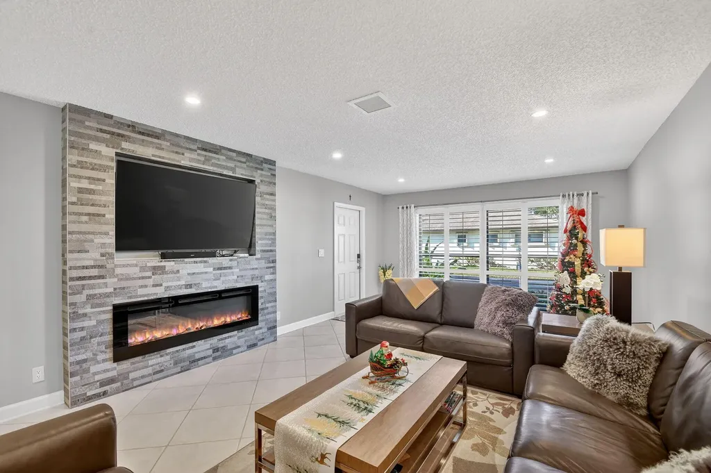 4723 Storkwood Lane Boynton Beach FL 33436