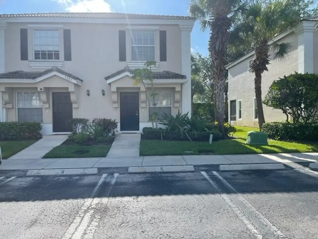 5219 Palmbrooke Circle West Palm Beach FL 33417