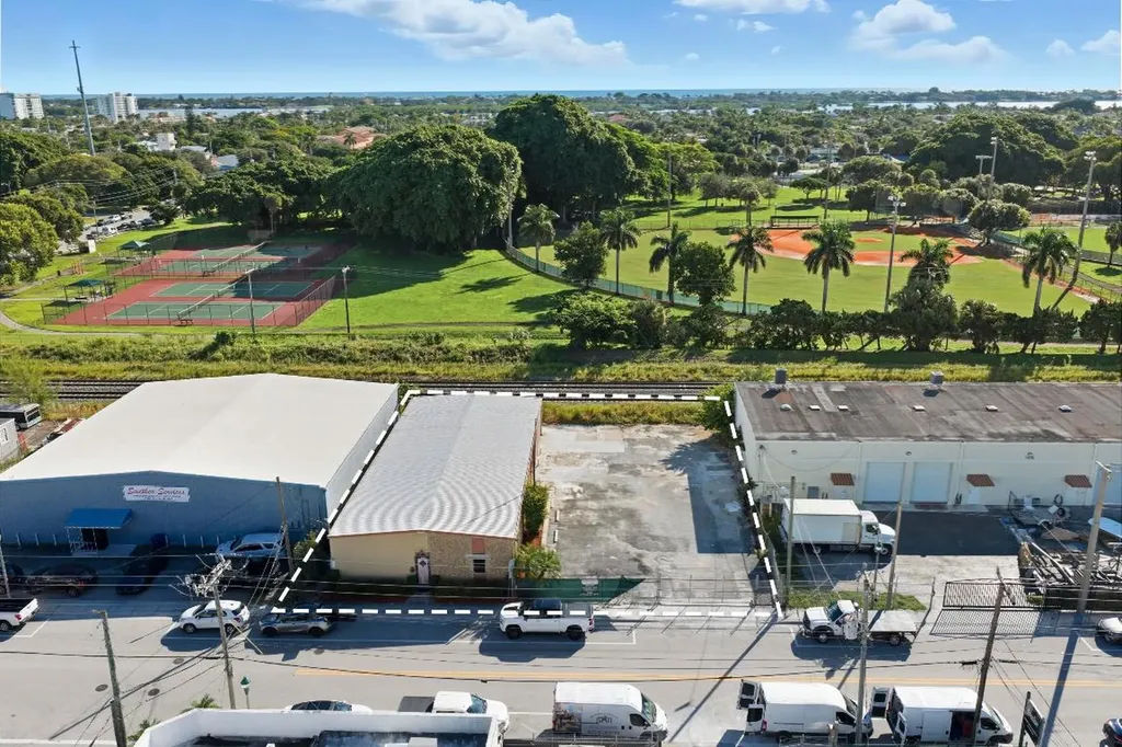 4504 Georgia Avenue West Palm Beach FL 33405
