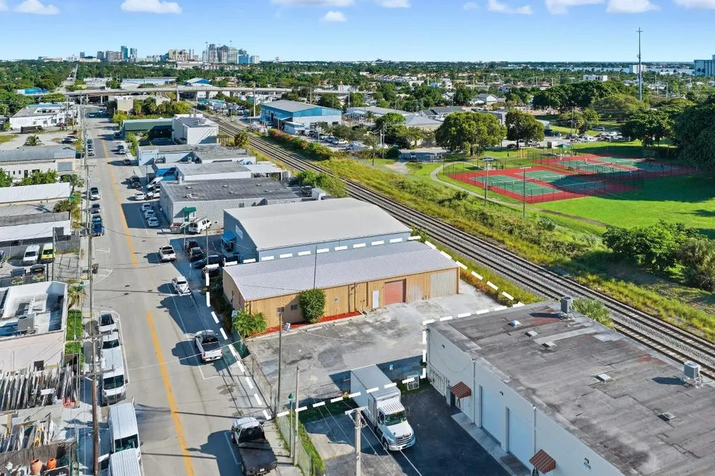 4504 Georgia Avenue West Palm Beach FL 33405