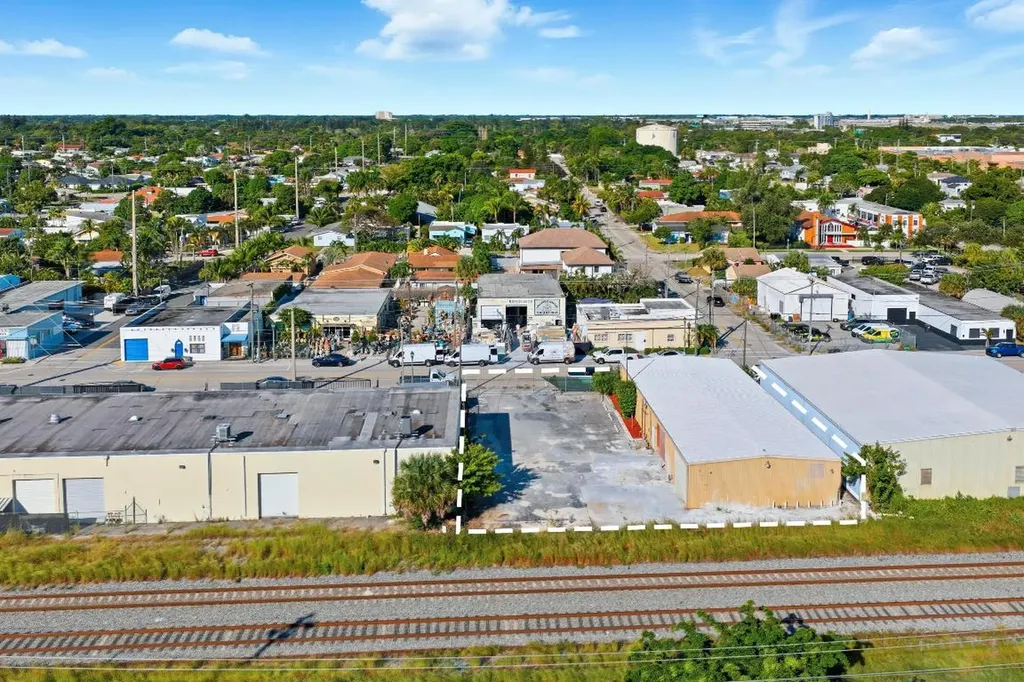 4504 Georgia Avenue West Palm Beach FL 33405