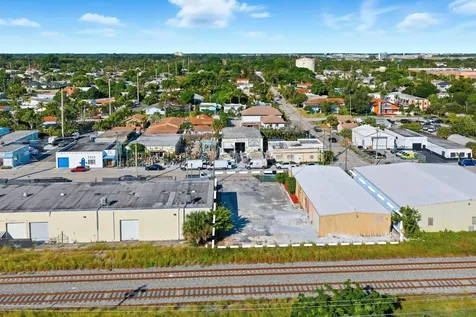 4504 Georgia Avenue West Palm Beach FL 33405