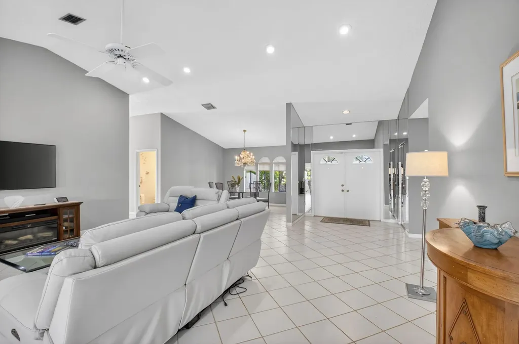 2905 Riviera Drive Delray Beach FL 33445