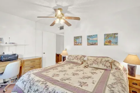 142 Lake Pine Circle Greenacres FL 33463