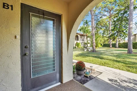 142 Lake Pine Circle Greenacres FL 33463