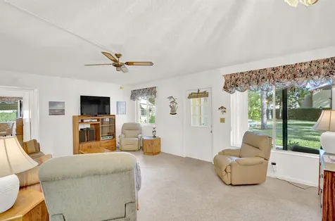 142 Lake Pine Circle Greenacres FL 33463