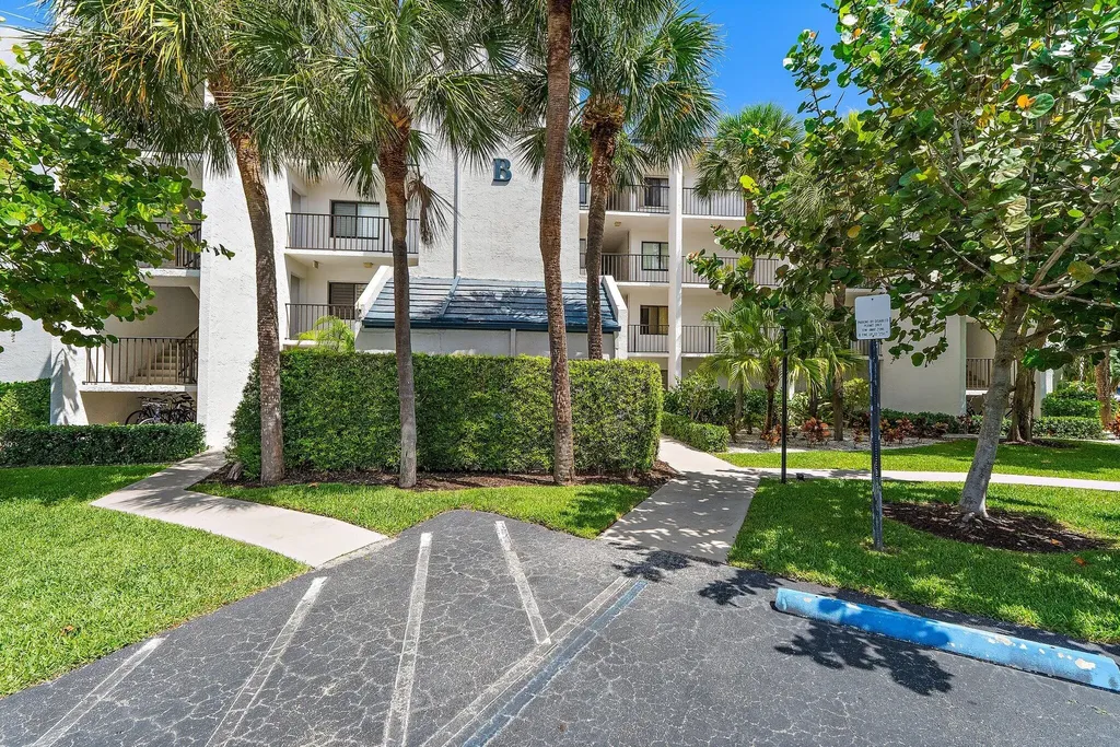 1605 S Us Highway 1 Jupiter FL 33477
