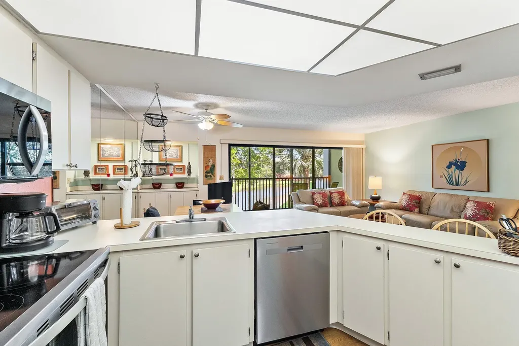 1605 S Us Highway 1 Jupiter FL 33477