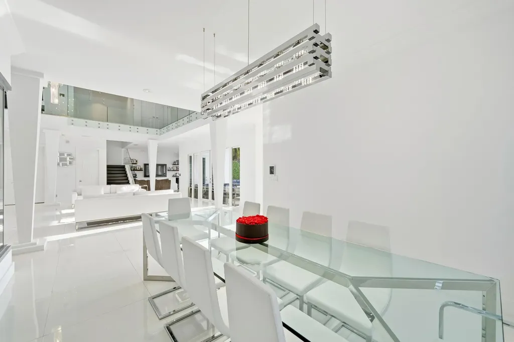 16430 NE 30th Avenue North Miami Beach FL 33160