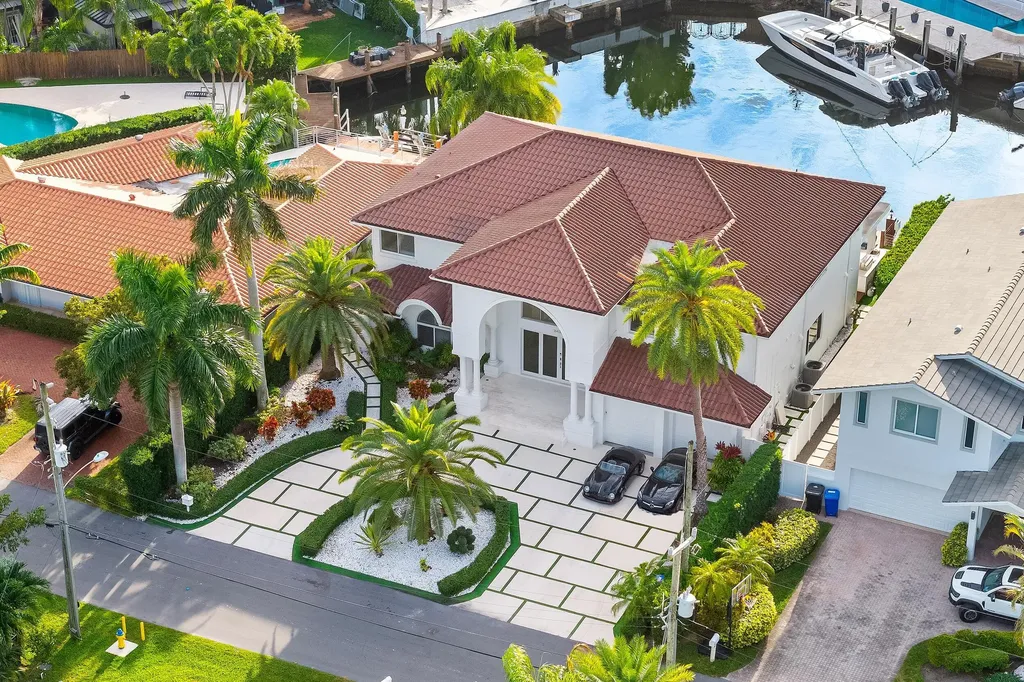 16430 NE 30th Avenue North Miami Beach FL 33160