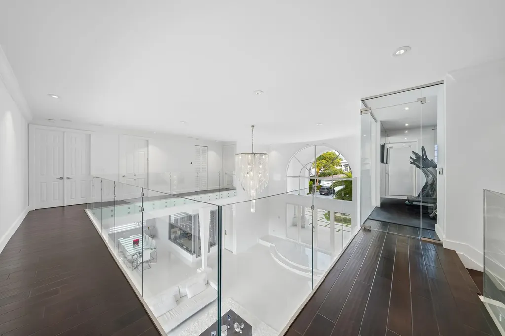 16430 NE 30th Avenue North Miami Beach FL 33160