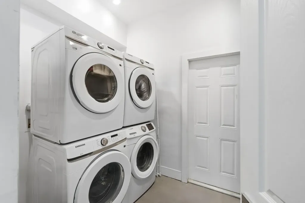 16430 NE 30th Avenue North Miami Beach FL 33160